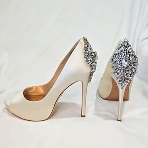 Badgley Mischka Ivory Satin Crystal Embellished Peep Toe Pumps